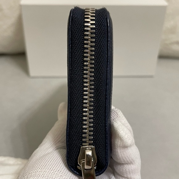 Balenciaga Leather Wallet - Authentic - Picture 3 of 5